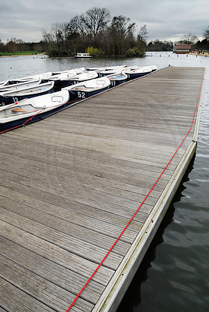 Serpentine jetty