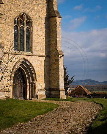 St Peter and Paul Dinton