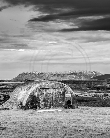 Shed monochrome